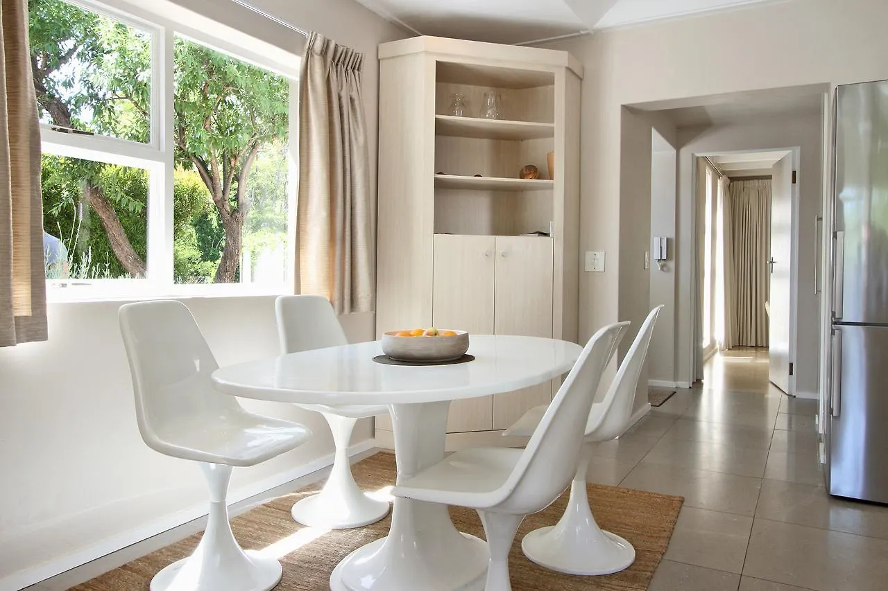 Almondbury Cottage Tokai Holiday home