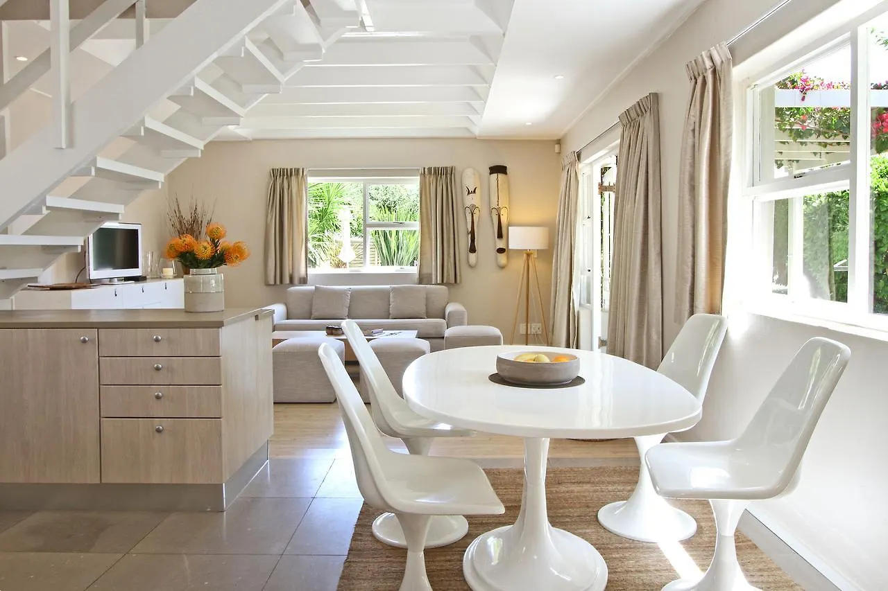 Holiday home Almondbury Cottage Tokai South Africa
